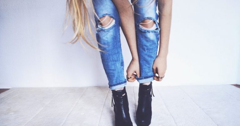 Read more about the article 5 nuevas tendencias de calzado que se ven geniales con jeans