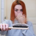 Menopausia y adelgazamiento del cabello: ¡la ayuda está en camino!