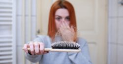 Read more about the article Menopausia y adelgazamiento del cabello: ¡la ayuda está en camino!
