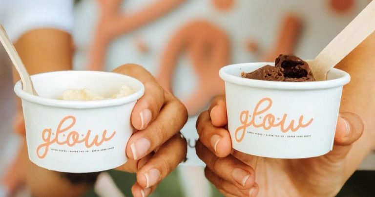 Read more about the article g.l.ow. Miami: este sábado 6 disfruta de un yogurt helado gratis y ayuda a empoderar a las niñas del mundo