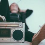 “Nostalgia positiva”: La música pop de los ochenta es la mejor para reducir el estrés