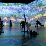 La exposición “Beyond Van Gogh” en Miami te invita a disfrutar de sus clases de yoga y mindfulness