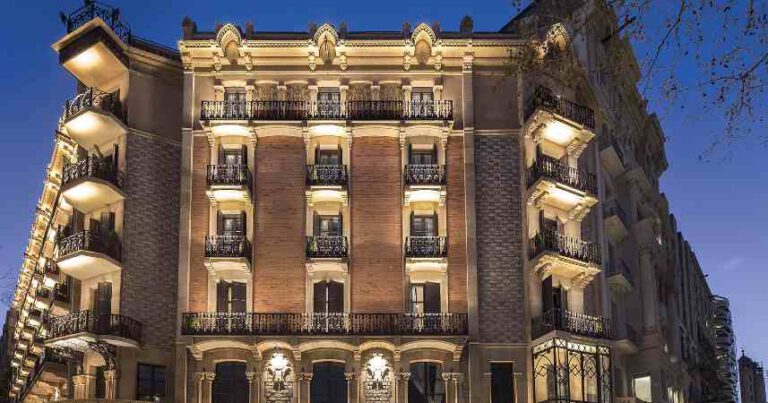 Read more about the article Hotel Monument, un lujo histórico en medio del corazón de Barcelona