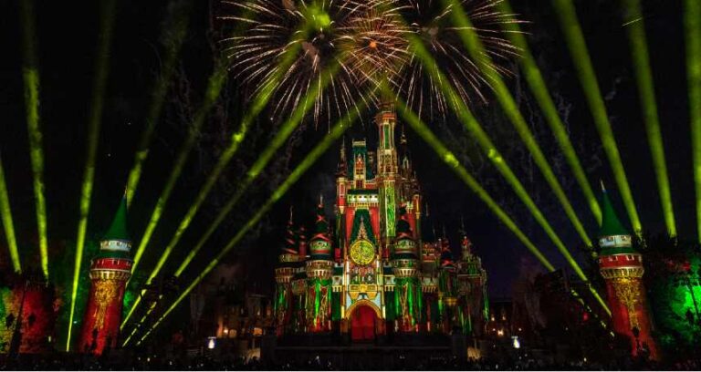 Read more about the article Walt Disney World Resort ofrece mágicas experiencias navideñas para toda la familia