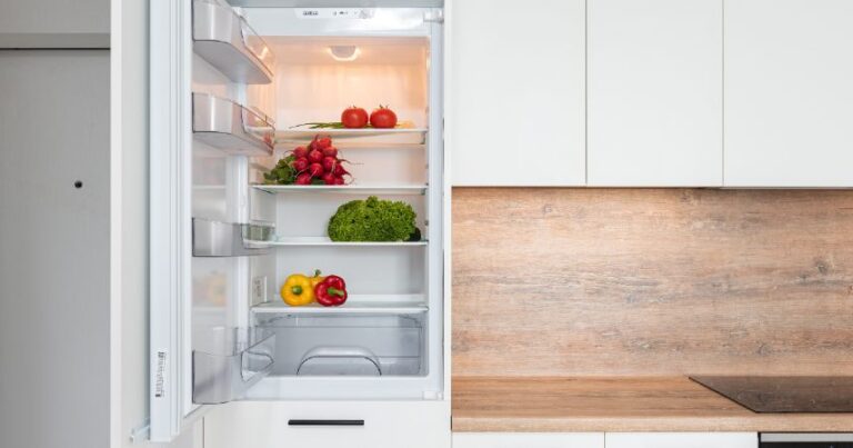 Read more about the article 12 alimentos que probablemente estás refrigerando y que en realidad no deberías”