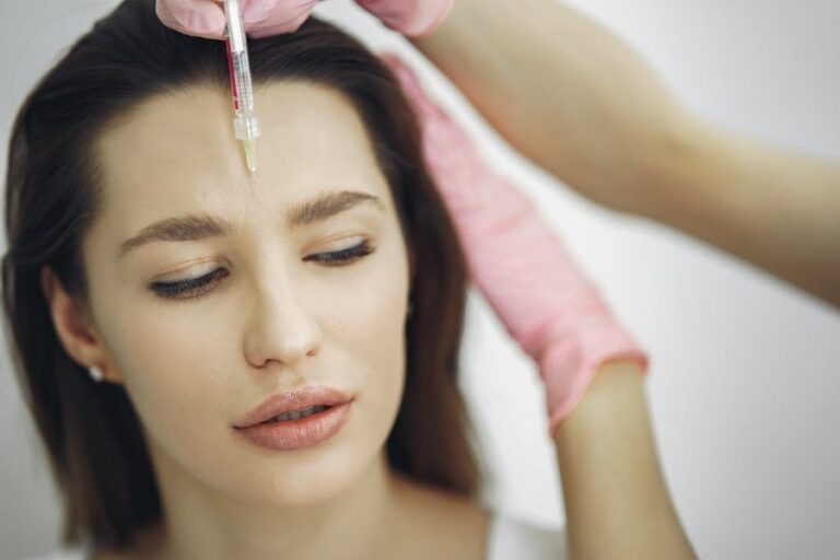 Read more about the article ¿Te has preguntado si es una buena idea colocarse Botox en un spa?